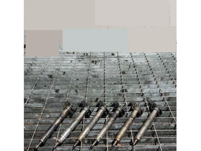 bontott MERCEDES-BENZ M-CLASS Porlasztó (1 db)