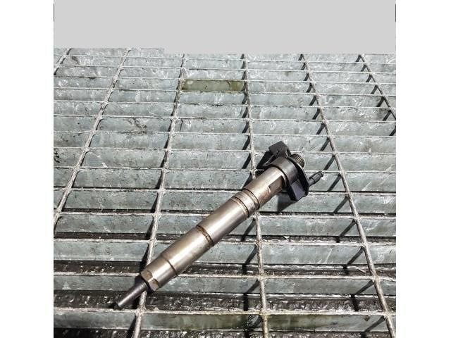 bontott MERCEDES-BENZ M-CLASS Porlasztó (1 db)