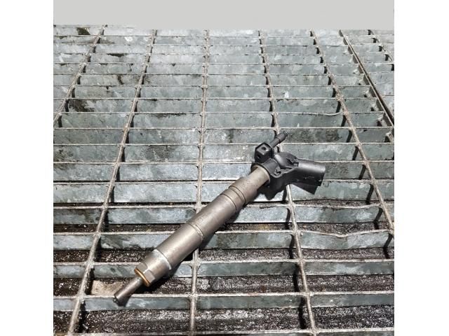 bontott MERCEDES-BENZ M-CLASS Porlasztó (1 db)