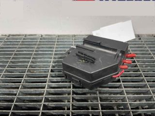 bontott MERCEDES-BENZ M-CLASS Biztosítéktábla Motortér