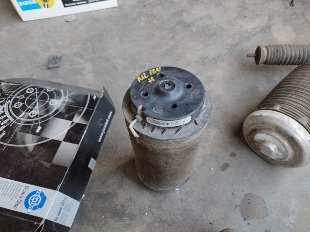 bontott MERCEDES-BENZ M-CLASS Bal hátsó Rugó