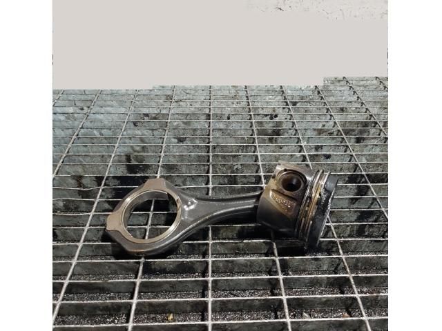 bontott MERCEDES-BENZ M-CLASS Dugattyú