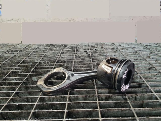 bontott MERCEDES-BENZ M-CLASS Dugattyú