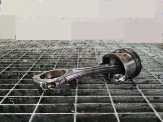 bontott MERCEDES-BENZ M-CLASS Dugattyú