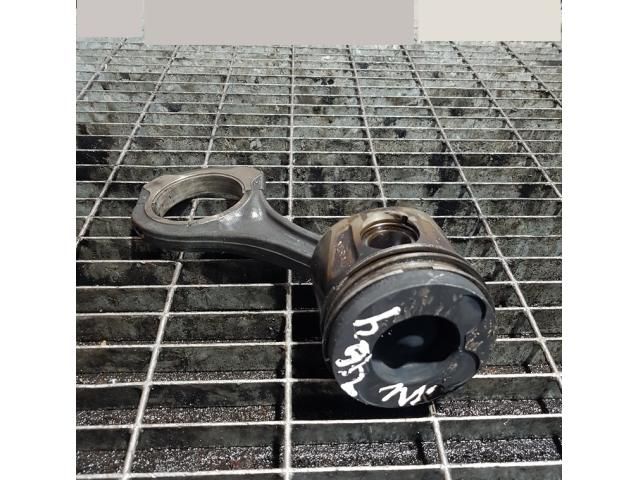 bontott MERCEDES-BENZ M-CLASS Dugattyú