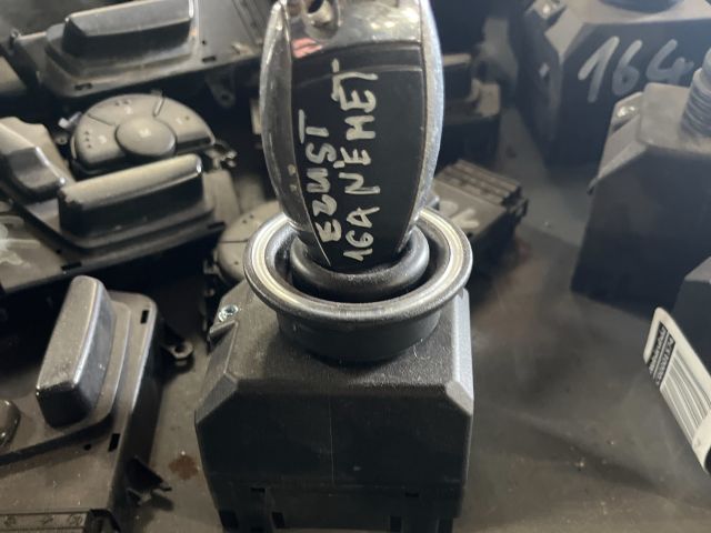 bontott MERCEDES-BENZ M-CLASS Gyújtáskapcsoló Házzal