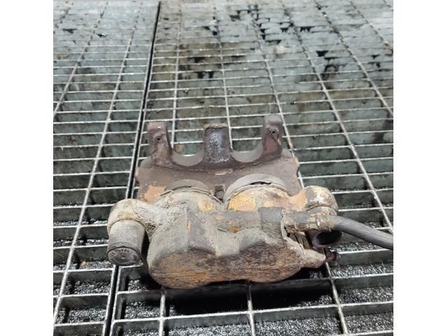 bontott MERCEDES-BENZ M-CLASS Jobb első Fékkengyel