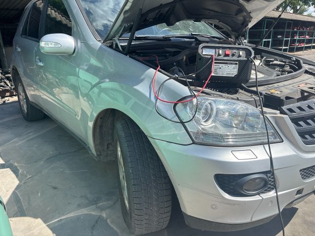 bontott MERCEDES-BENZ M-CLASS Jobb hátsó Féltengely