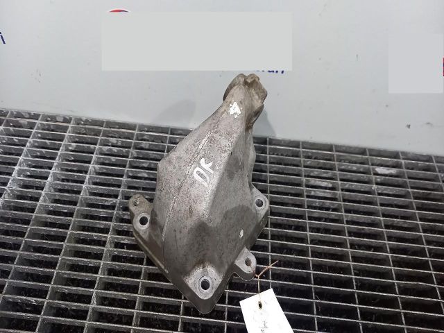 bontott MERCEDES-BENZ M-CLASS Motor Tartó Bak Jobb