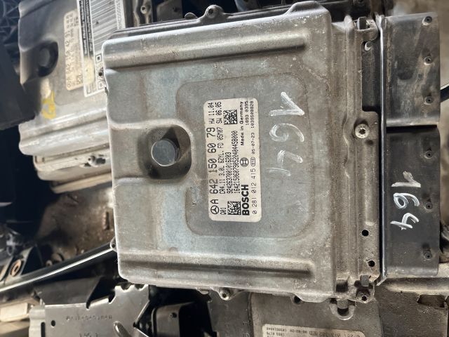 bontott MERCEDES-BENZ M-CLASS Motorvezérlő