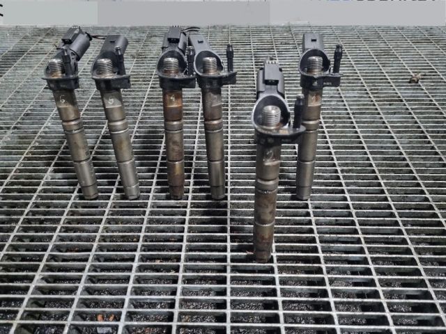 bontott MERCEDES-BENZ M-CLASS Porlasztó (1 db)