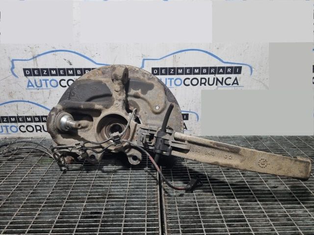 bontott MERCEDES-BENZ M-CLASS Jobb első Csonkállvány