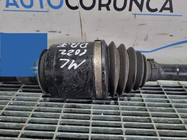 bontott MERCEDES-BENZ M-CLASS Jobb Féltengely