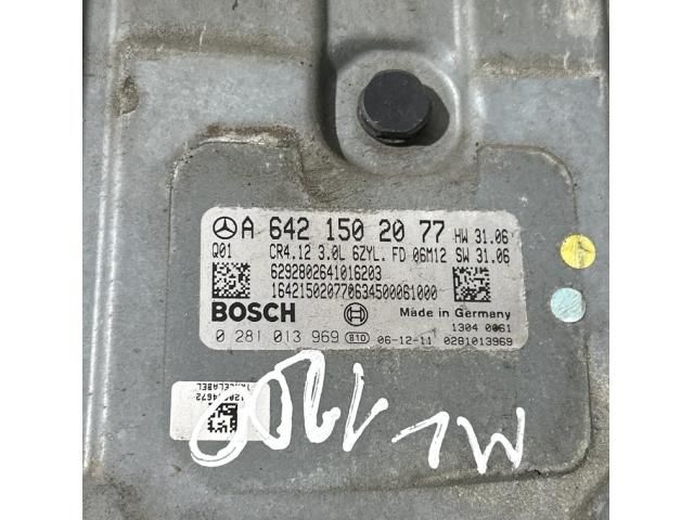 bontott MERCEDES-BENZ M-CLASS Motorvezérlő