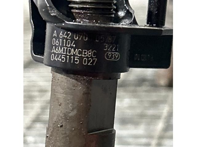 bontott MERCEDES-BENZ M-CLASS Porlasztó (1 db)