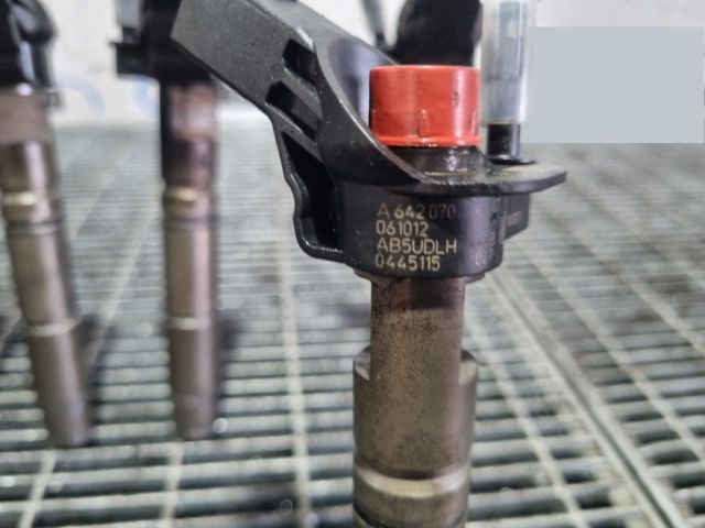 bontott MERCEDES-BENZ M-CLASS Porlasztó (1 db)