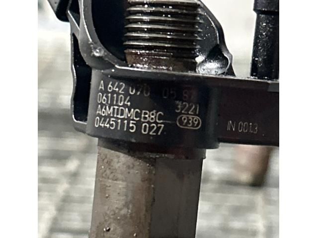 bontott MERCEDES-BENZ M-CLASS Porlasztó (1 db)