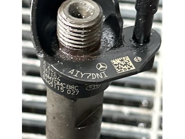 bontott MERCEDES-BENZ M-CLASS Porlasztó (1 db)