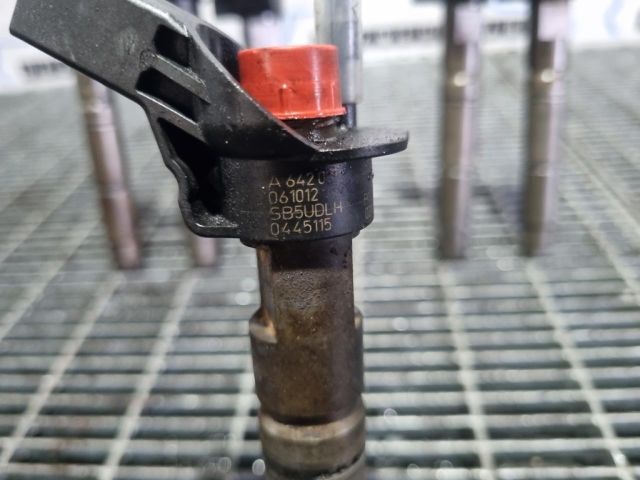 bontott MERCEDES-BENZ M-CLASS Porlasztó (1 db)