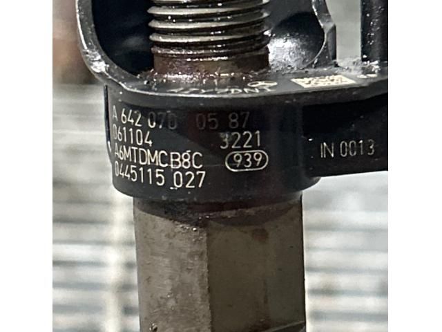 bontott MERCEDES-BENZ M-CLASS Porlasztó (1 db)