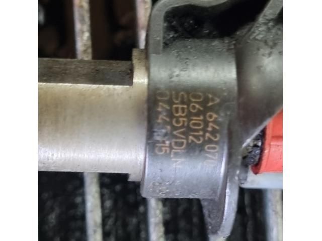 bontott MERCEDES-BENZ M-CLASS Porlasztó (1 db)