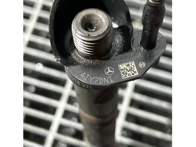 bontott MERCEDES-BENZ M-CLASS Porlasztó (1 db)