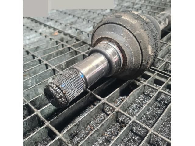 bontott MERCEDES-BENZ M-CLASS Bal hátsó Féltengely