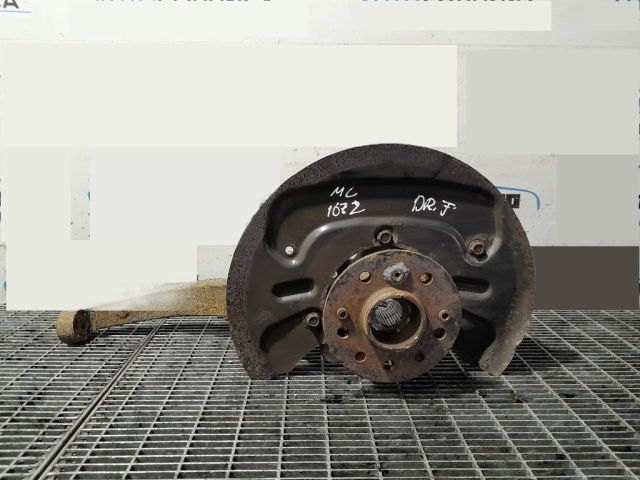 bontott MERCEDES-BENZ M-CLASS Jobb első Csonkállvány