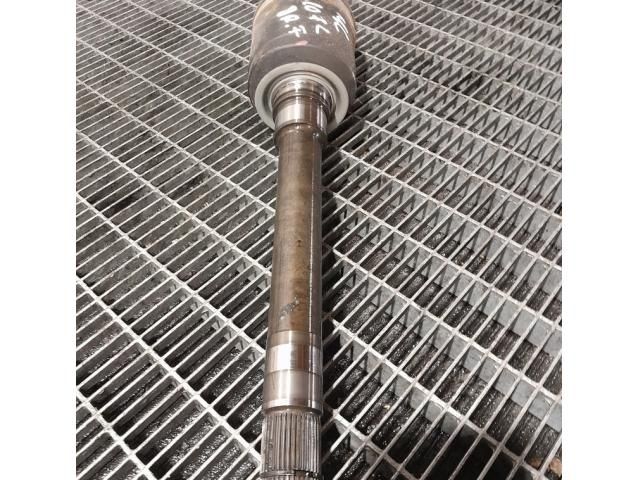 bontott MERCEDES-BENZ M-CLASS Jobb Féltengely