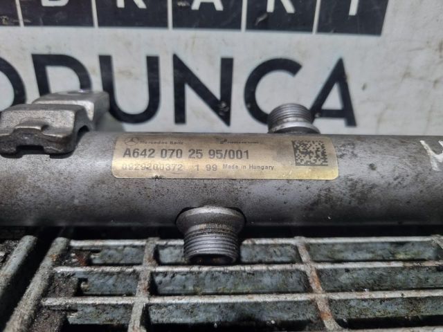 bontott MERCEDES-BENZ M-CLASS Közösnyomócső