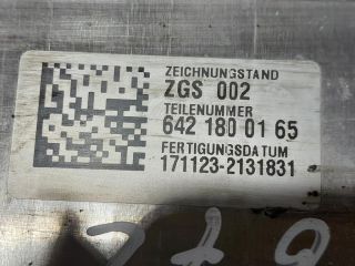 bontott MERCEDES-BENZ M-CLASS Olajhűtő