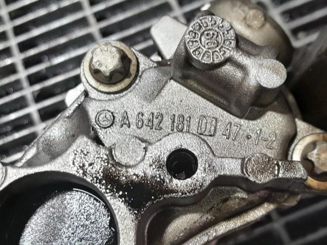 bontott MERCEDES-BENZ M-CLASS Olajszivattyú