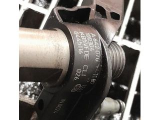 bontott MERCEDES-BENZ M-CLASS Porlasztó (1 db)