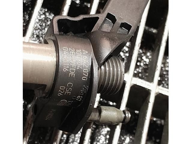 bontott MERCEDES-BENZ M-CLASS Porlasztó (1 db)