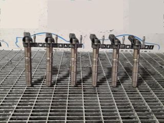 bontott MERCEDES-BENZ M-CLASS Porlasztó (1 db)