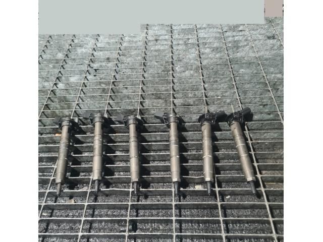 bontott MERCEDES-BENZ M-CLASS Porlasztó (1 db)