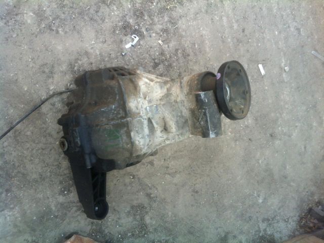 bontott MERCEDES-BENZ M-CLASS Első Differenciálmű