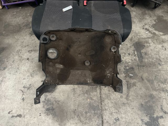 bontott MERCEDES-BENZ M-CLASS Felső Motorburkolat