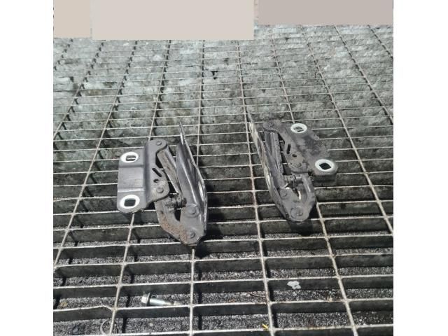 bontott MERCEDES-BENZ M-CLASS Motorháztető Zsanér Pár