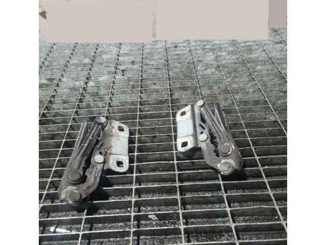 bontott MERCEDES-BENZ M-CLASS Motorháztető Zsanér Pár