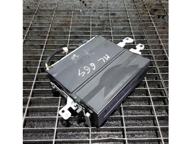 bontott MERCEDES-BENZ M-CLASS Rádió / CD