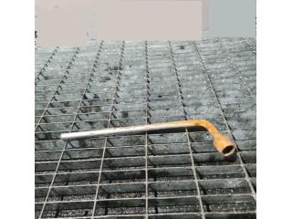 bontott MERCEDES-BENZ M-CLASS Szerszámkészlet