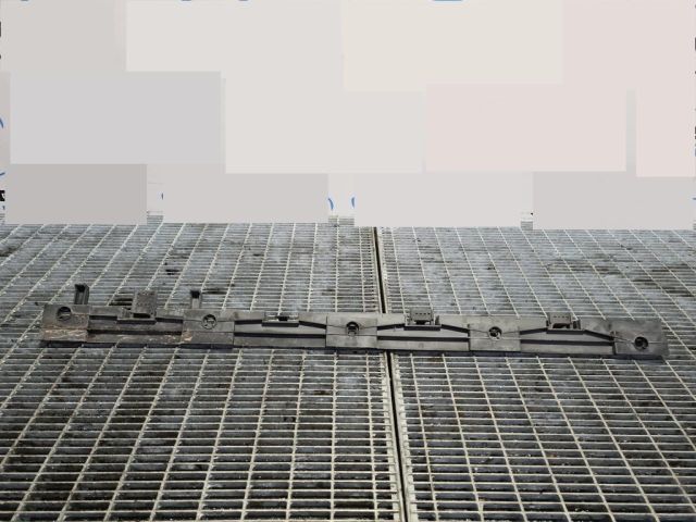 bontott MERCEDES-BENZ M-CLASS Tartó Bak