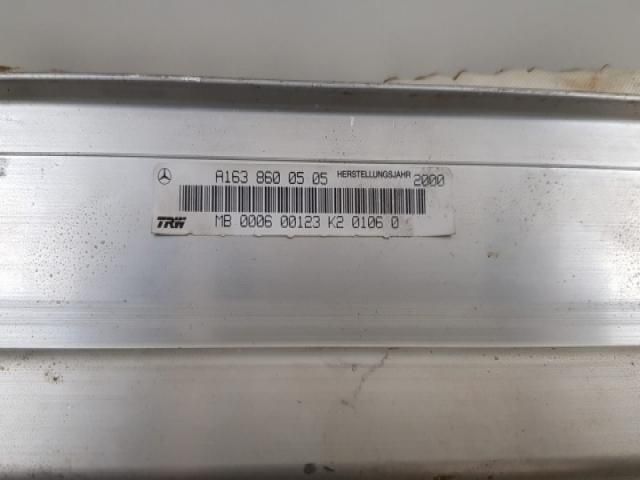 bontott MERCEDES-BENZ M-CLASS Utasoldali Légzsák