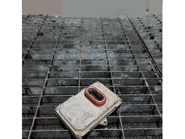 bontott MERCEDES-BENZ M-CLASS Xenon Trafó