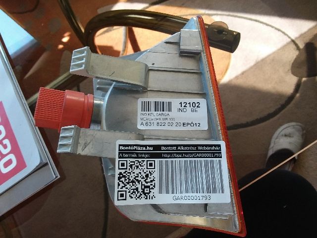 bontott MERCEDES-BENZ MB-TRAC Bal első Irányjelző Foglalat