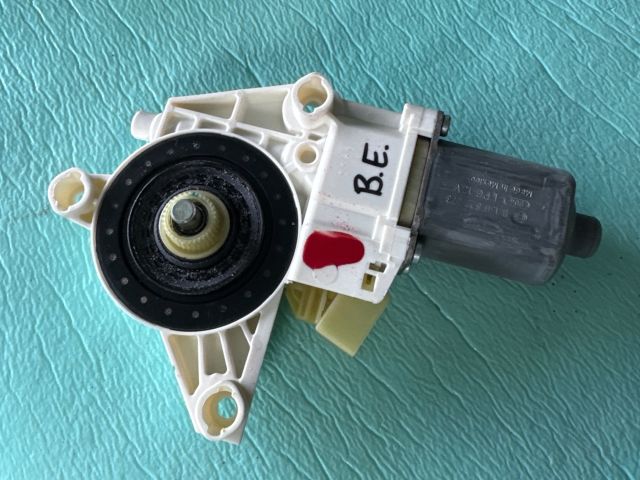 bontott MERCEDES-BENZ R-CLASS Bal első Ablakemelő Motor