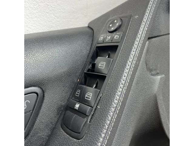 bontott MERCEDES-BENZ R-CLASS Bal első Ajtó Kárpit