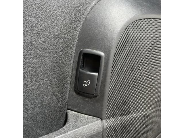 bontott MERCEDES-BENZ R-CLASS Bal első Ajtó Kárpit