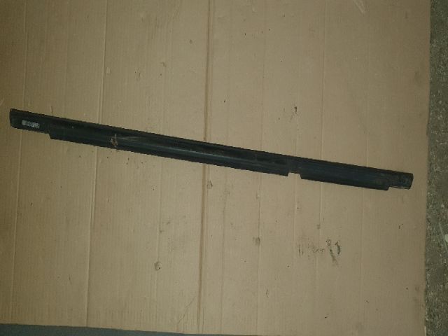 bontott MERCEDES-BENZ R-CLASS Bal hátsó Ablak Díszléc